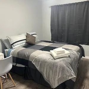 Cute Highland Park Upper B Unit Apartment