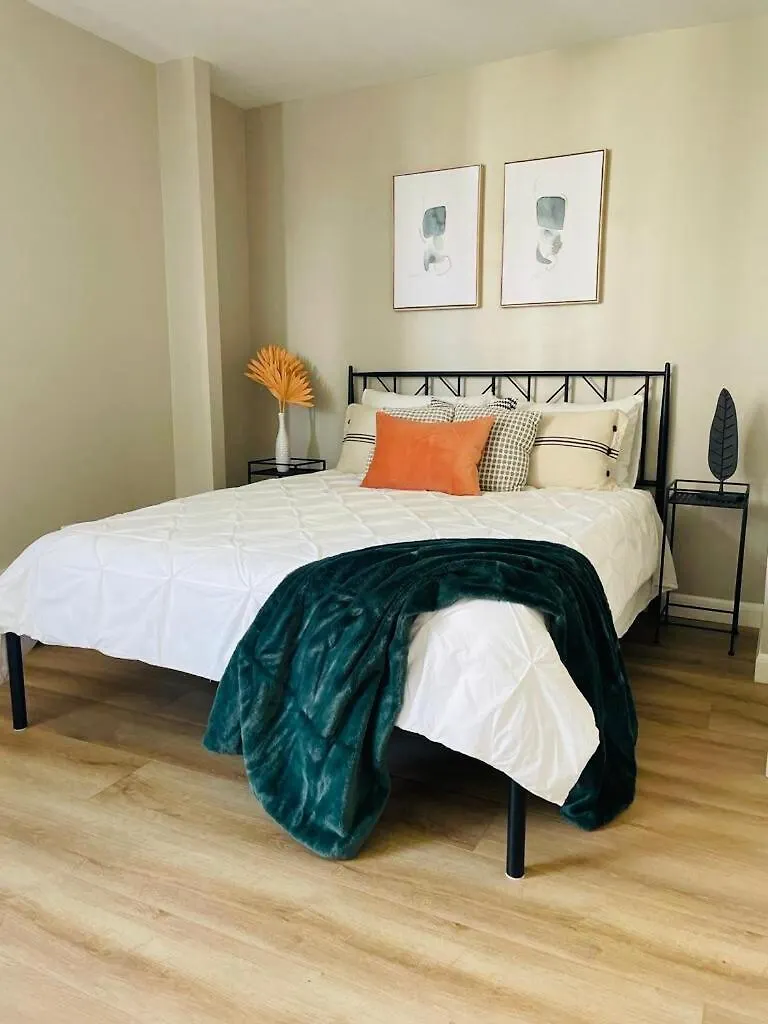 Calgary Beltline - A Stylish Condo Stay!